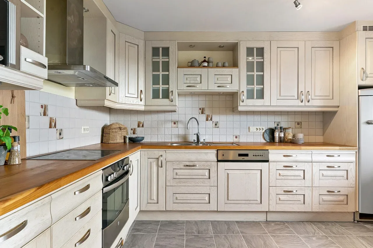 linear hardware clean lines modern kitchen